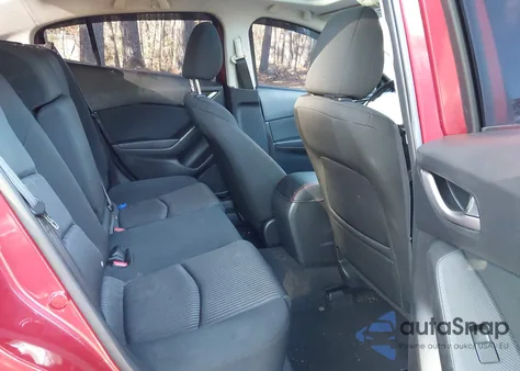 2015 Mazda Mazda3 I Touring z USA, uszkodzony, nr VIN JM1BM1V7XF1264872